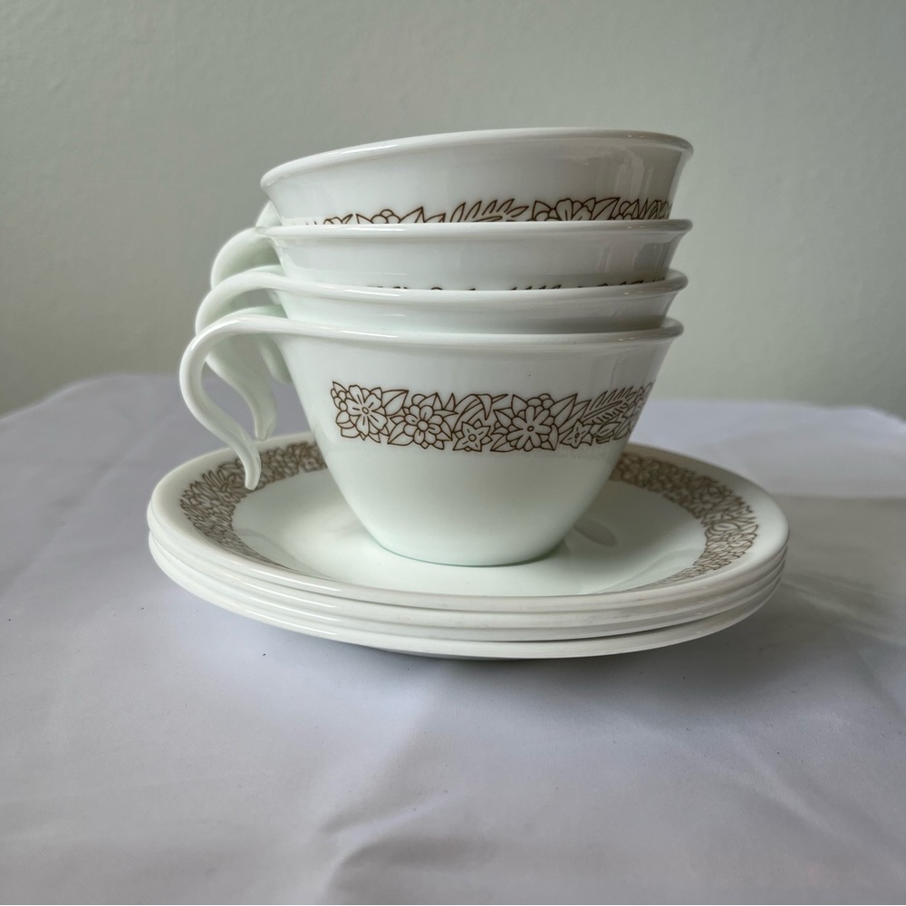 Corelle • Woodland‎ Brown Cup & Saucers